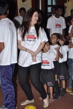 Aishwarya Rai Bachchan at Magic Bus event on the occasion of Children_s day in MCA on 14th Nov 2012 (38).JPG